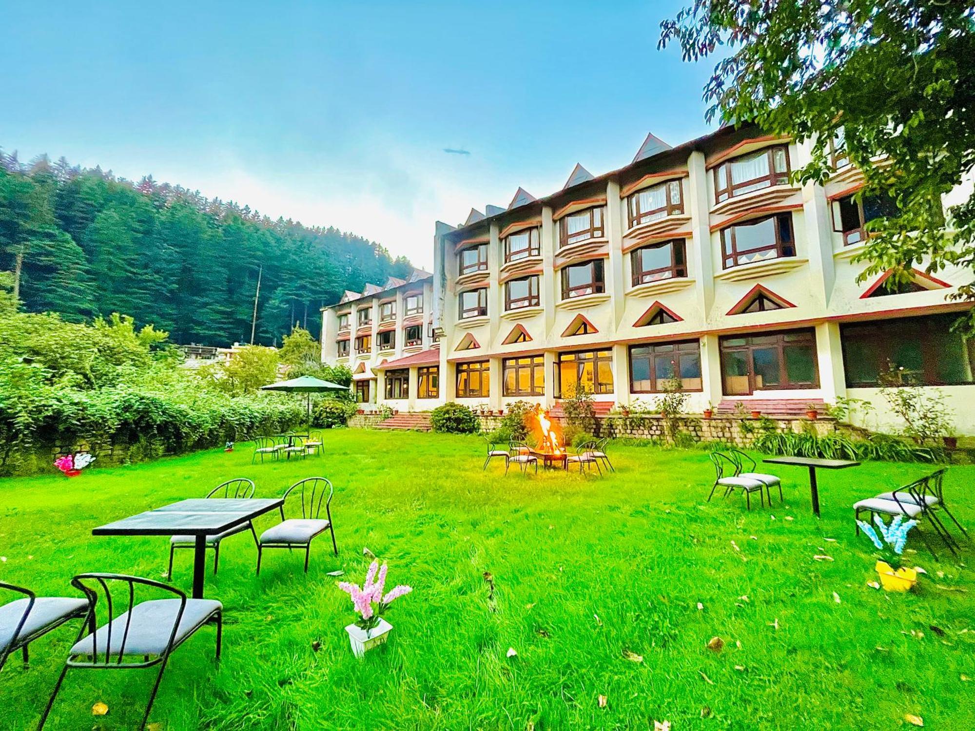 Sagar Resort !! Mountain View ! Luxury Stay ! Family Resort ! Private Parking ! Near Mall Road Манали Экстерьер фото