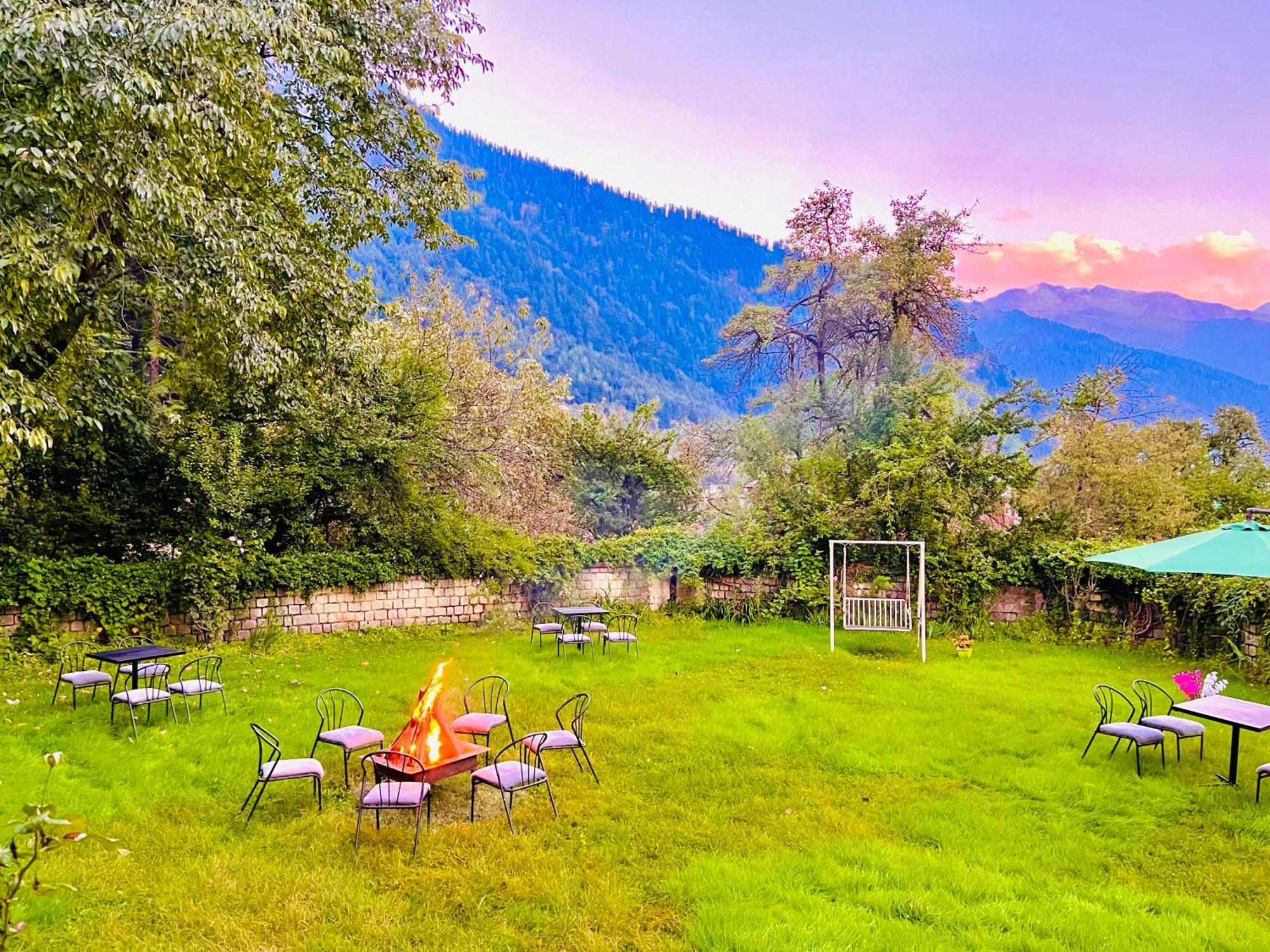 Sagar Resort !! Mountain View ! Luxury Stay ! Family Resort ! Private Parking ! Near Mall Road Манали Экстерьер фото
