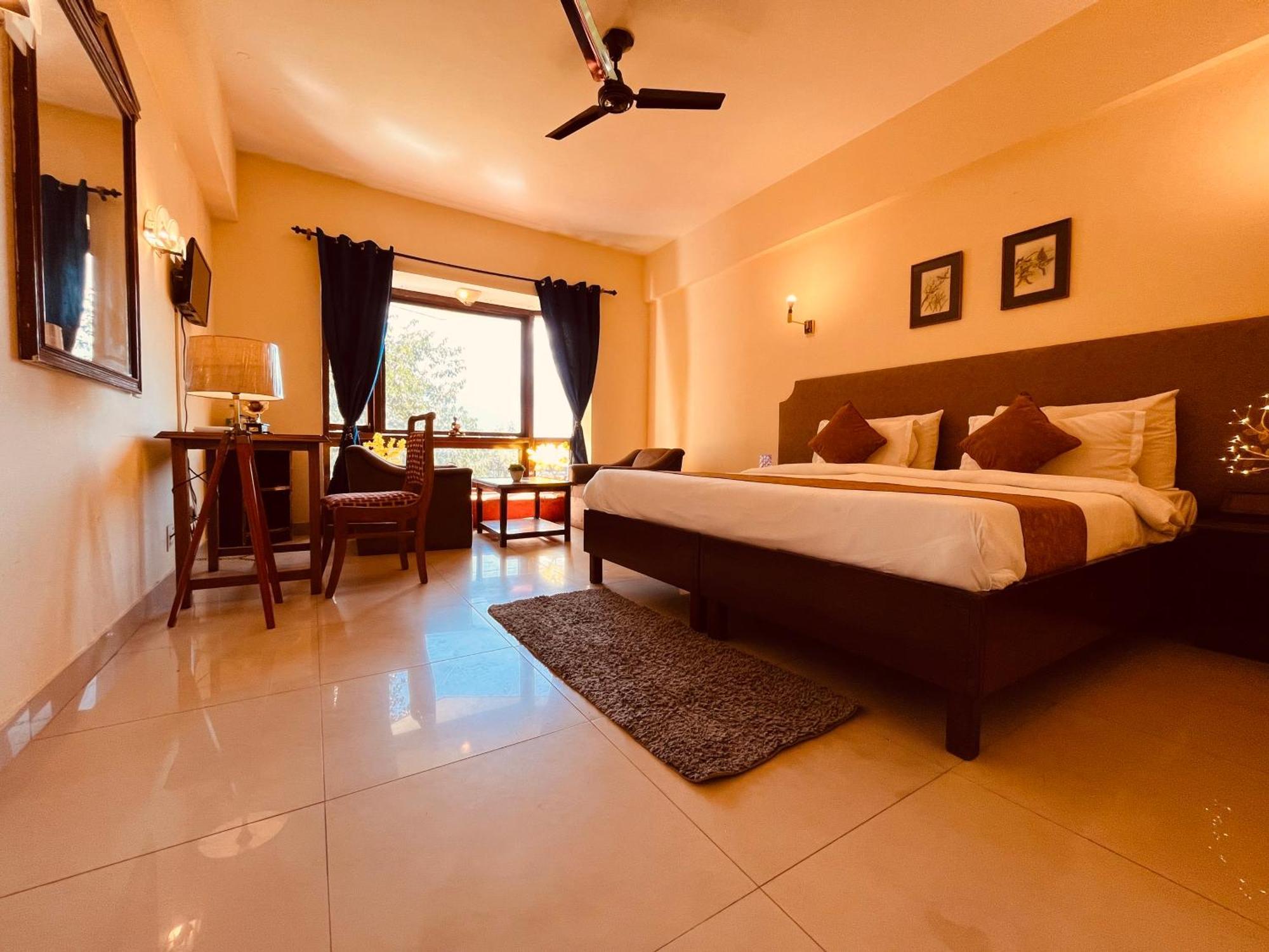 Sagar Resort !! Mountain View ! Luxury Stay ! Family Resort ! Private Parking ! Near Mall Road Манали Экстерьер фото